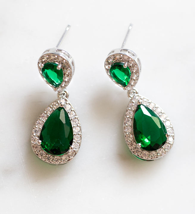 Boucles d’oreilles mariage vert émeraude en forme de goutte d’eau « Jana » – Image 4