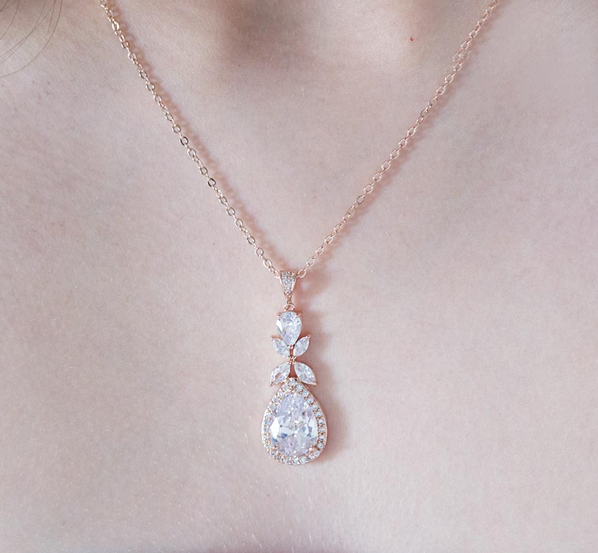 Collier pour mariée avec pendentif cristal zircon « Ludmila » – Image 2